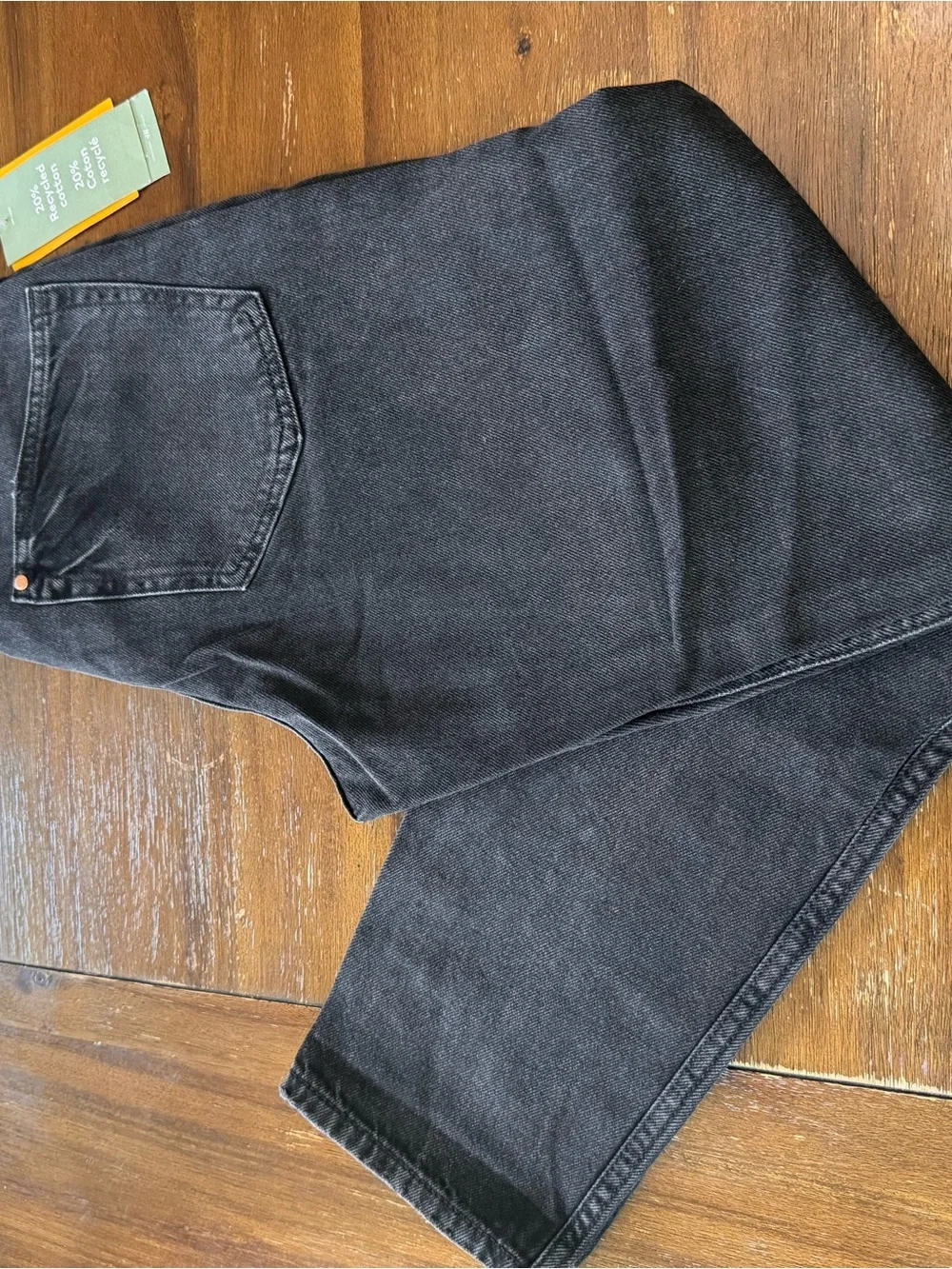 H&M Women’s Boyfriend Low Waist Loose Fit Distressed jeans Size 4